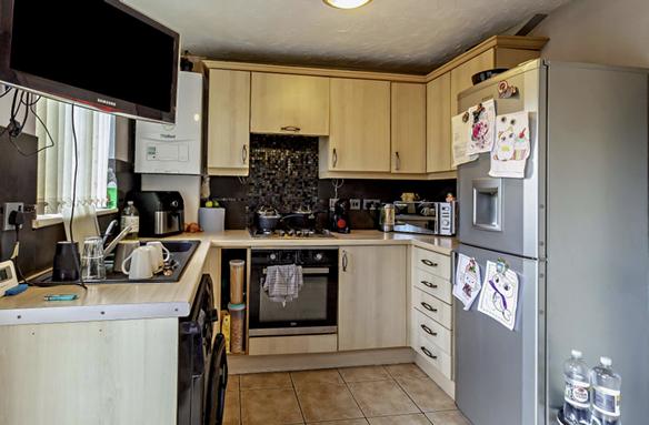 Shaftsbury Avenue kitchen