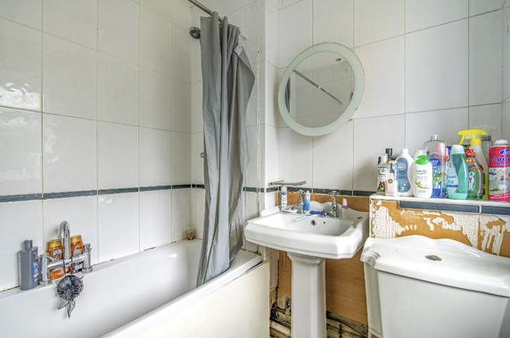 Grove Mount bathroom